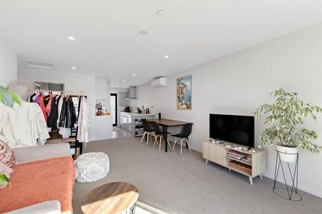 Photo of property in 2/445 Barbadoes Street, Edgeware, Christchurch, 8013