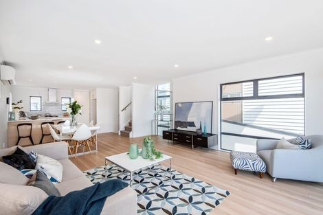 Photo of property in 12b Ropata Avenue, Point England, Auckland, 1072