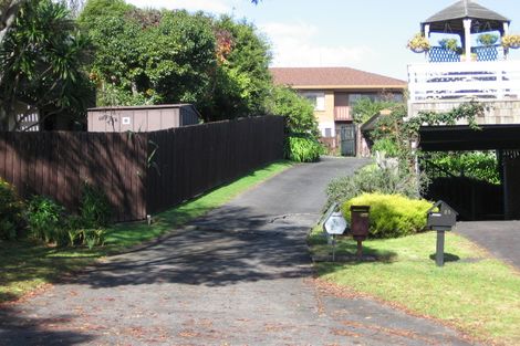Photo of property in 2/27 Derrimore Heights, Clover Park, Auckland, 2019