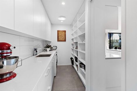 Photo of property in 27 Holiday Drive, Mairehau, Christchurch, 8052