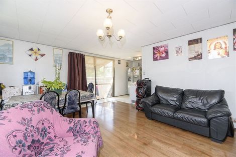 Photo of property in 1/12 Cameron Place, Ranui, Auckland, 0612