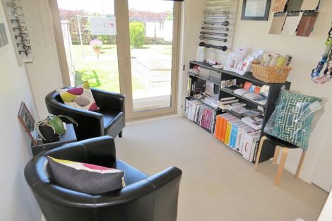 Photo of property in 46 Charles Street, Carterton, 5713