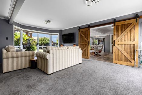 Photo of property in 4 Nuhaka Place, Paraparaumu Beach, Paraparaumu, 5032