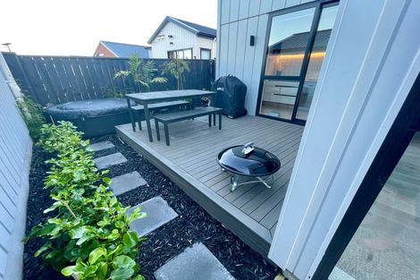 Photo of property in 5 Morus Road, Massey, Auckland, 0614