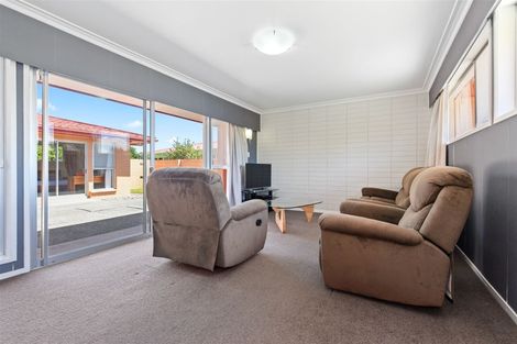 Photo of property in 16 Beverley Crescent, Hillcrest, Hamilton, 3216