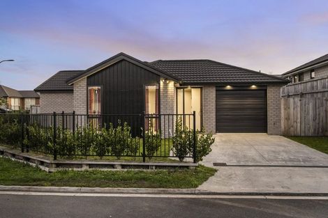 Photo of property in 2/8 Bostonkip Crescent, Fitzroy, Hamilton, 3282