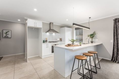 Photo of property in 33 Tradewinds Drive, Whitby, Porirua, 5024