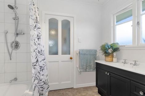 Photo of property in 19a Pemberton Crescent, Greerton, Tauranga, 3112