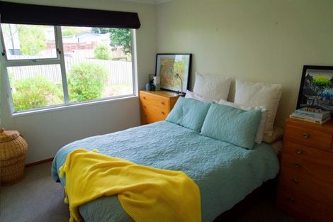 Photo of property in 5 Quinn Grove, Ranui, Porirua, 5024