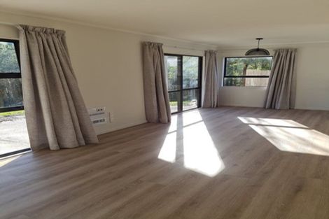 Photo of property in 2/37 Alexander Avenue, Torbay, Auckland, 0630