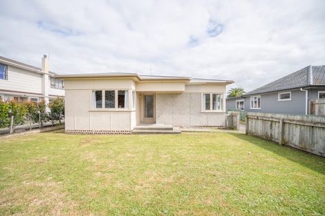 Photo of property in 23 Glasgow Street, Takaro, Palmerston North, 4412