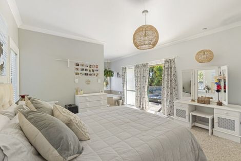 Photo of property in 128 Wairau Road, Oakura, 4314