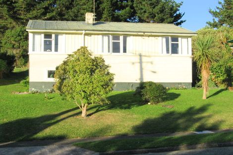Photo of property in 11 Northumberland Street, Cannons Creek, Porirua, 5024