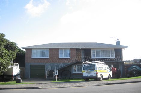 Photo of property in 13 Richard Street, Titahi Bay, Porirua, 5022