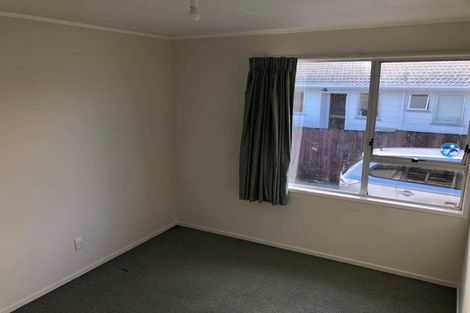 Photo of property in 40 Larissa Avenue, Henderson, Auckland, 0610