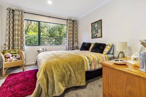 Photo of property in 2 Roseville Road, Gulf Harbour, Whangaparaoa, 0930