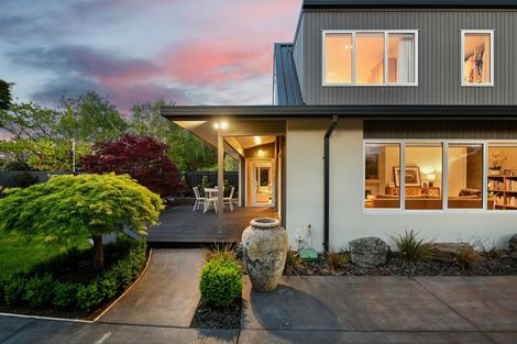 Photo of property in 8 Chevron Place, Ilam, Christchurch, 8041