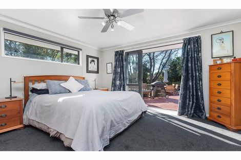 Photo of property in 6 Raukawa Grove, Waiuku, 2123