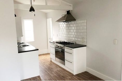 Photo of property in 94 Olliviers Road, Phillipstown, Christchurch, 8011