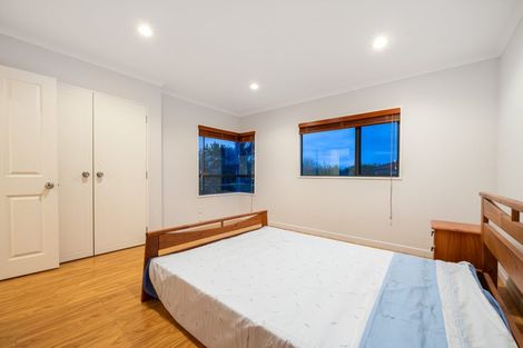 Photo of property in 24 Oakway Drive, Schnapper Rock, Auckland, 0632