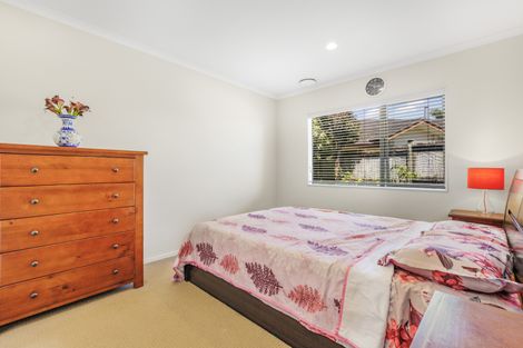 Photo of property in 11 Allerton Place, Wattle Downs, Auckland, 2103