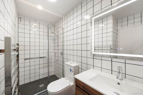 Photo of property in 11d Rene Place, Sunnyhills, Auckland, 2010
