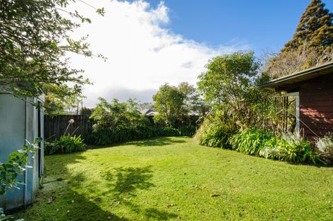 Photo of property in 64 Tiroroa Avenue, Te Atatu South, Auckland, 0610