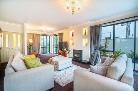 Photo of property in 34a Seaview Road, Castor Bay, Auckland, 0620