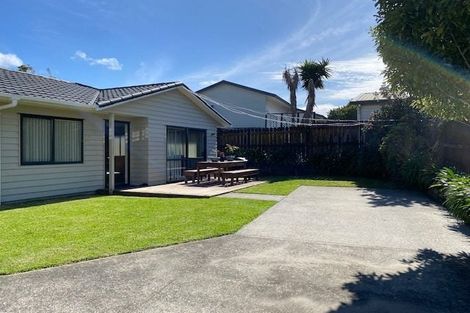 Photo of property in 11a Coubray Place, Botany Downs, Auckland, 2010