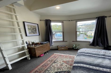 Photo of property in 124 Aro Street, Aro Valley, Wellington, 6021