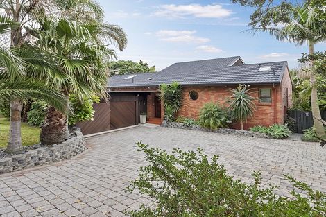 Photo of property in 6 Redoubt Road, Goodwood Heights, Auckland, 2105