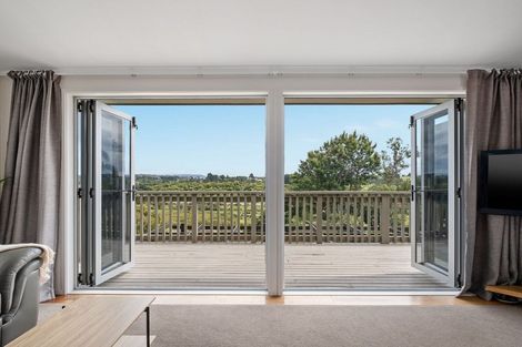 Photo of property in 93 Coopers Road, Gate Pa, Tauranga, 3112