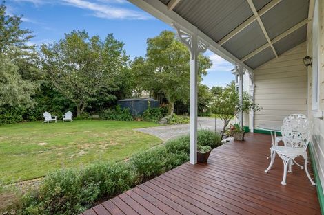 Photo of property in 1 Bosworth Street, Egmont Village, 4372