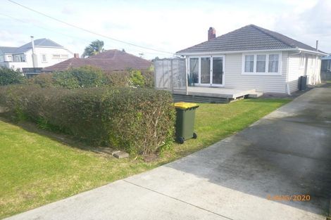 Photo of property in 7 Tatau Way, Te Atatu Peninsula, Auckland, 0610