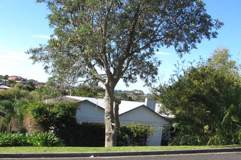 Photo of property in 2/23 Hebron Road, Waiake, Auckland, 0630