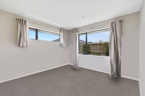 Photo of property in 72 Shillingford Boulevard, Rolleston, 7615