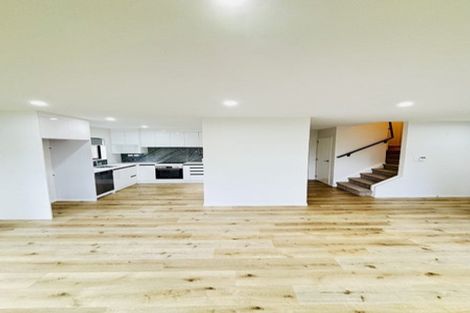 Photo of property in 1/2 Smiths Avenue, Papakura, 2110