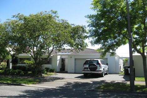 Photo of property in 195 Hawthornden Road, Avonhead, Christchurch, 8042