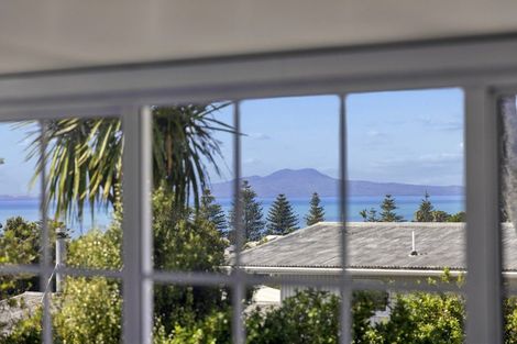 Photo of property in 24 Salem Place, Torbay, Auckland, 0630