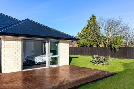 Photo of property in 6 Dundee Close, Darfield, 7510