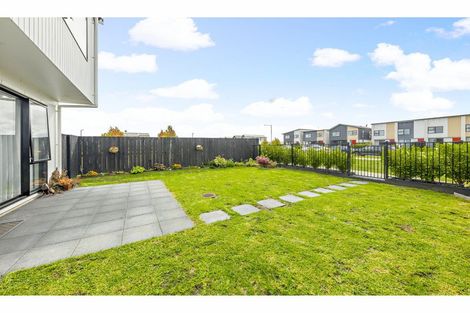 Photo of property in 2 Command Lane, Papakura, 2110