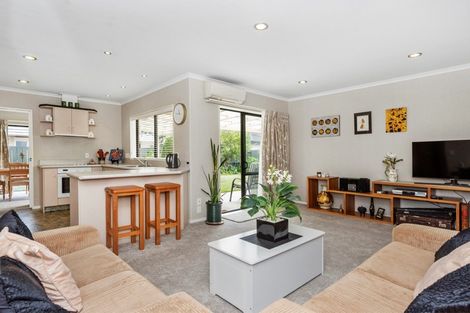 Photo of property in 323 Grenada Street, Papamoa Beach, Papamoa, 3118