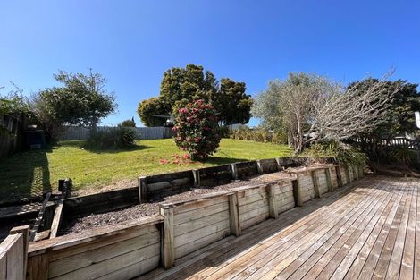 Photo of property in 9 Pavola Grove, Glenfield, Auckland, 0629