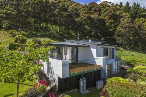 Photo of property in 28 Davies Drive, Atawhai, Nelson, 7010