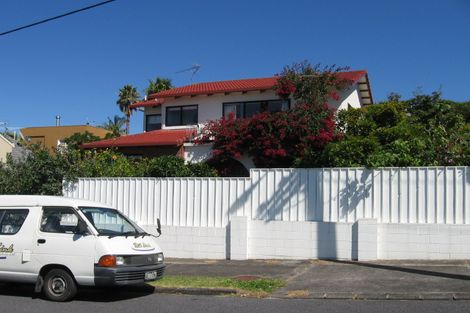 Photo of property in 2/36 Oban Road, Browns Bay, Auckland, 0630