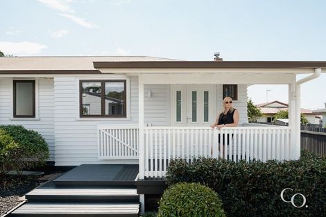 Photo of property in 22 Queen Road, Bellevue, Tauranga, 3110