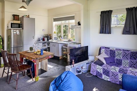 Photo of property in 151 Kelburn Parade, Kelburn, Wellington, 6012