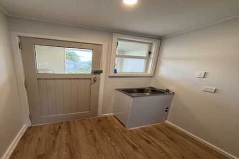 Photo of property in 1 Robertshawe Crescent, Dannevirke, 4930