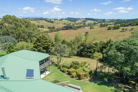 Photo of property in 156 Shanks Road, Helensville, 0875