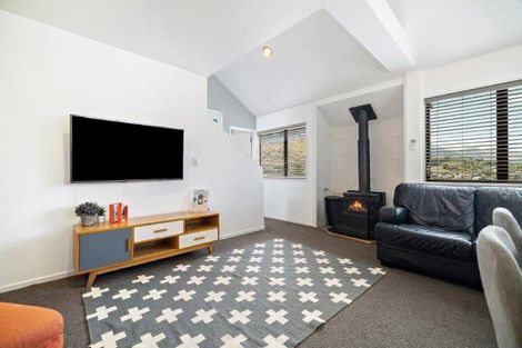 Photo of property in 402 Frankton Road, Queenstown, 9300